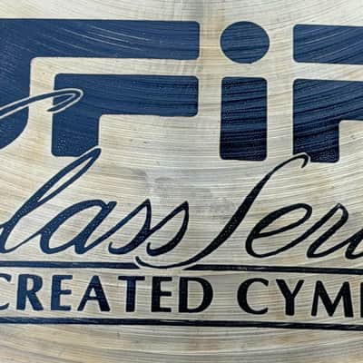 UFIP 17" Class Series Light Crash Cymbal - 1210g image 6