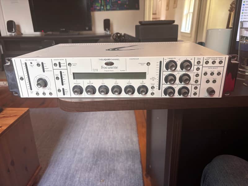Focusrite Liquid Channel 2010s - White image 1
