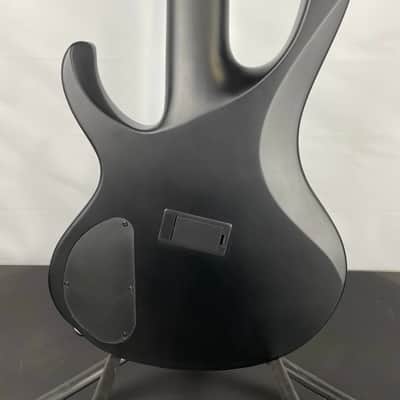 Ibanez BTB605LM Bass Workshop Multi-Scale 5-String Bass Guitar, Rosewood Fingerboard, Black Flat image 4