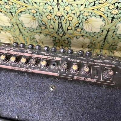 Roland KC-550 Keyboard Amp image 7