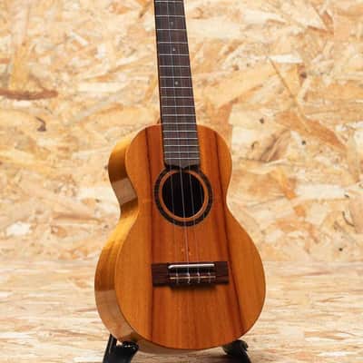 G String Hawaiian Koa Concert 2000's image 3