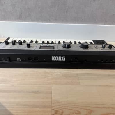 Korg MicroKORG XL 37-Key Synthesizer/Vocoder 2010s - Black image 3