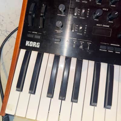 Korg Prologue 8 Polyphonic 49-Key 8-Voice Analog Synthesizer 2018 - Present - Black/Wood image 5