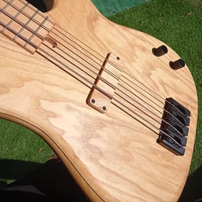 Vlcek bass 4 2022 - Natural image 4