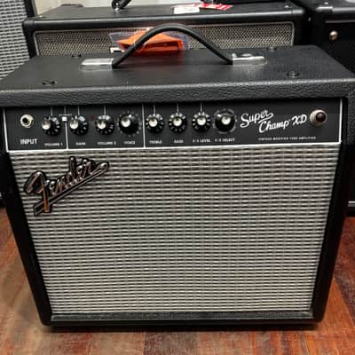 Fender Super Champ XD with cover and pedal image 1