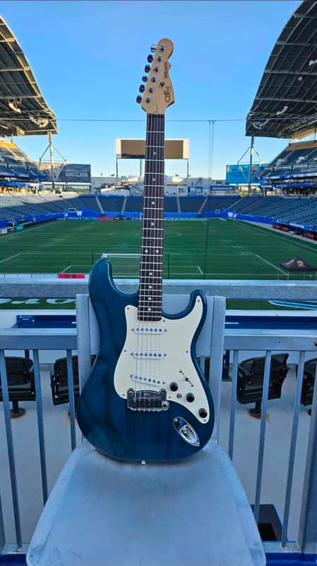 G&L USA Legacy | Reverb Canada