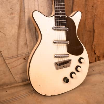 Danelectro  Deluxe Triple Shorthorn DC-3 6038 1959 White image 6