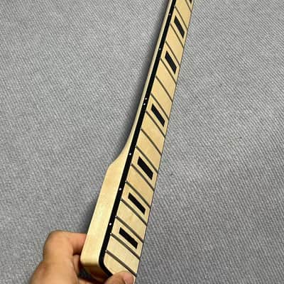 Black head Black binding 4 string electric bass neck jazz bass stainless steel 20 frets gloss Maple guitar neck 34inch hole 18mm Black block inlay。 image 5