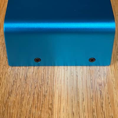 Strymon Zuma 9-Output High Current DC Power Supply 2016 - Present - Blue image 4