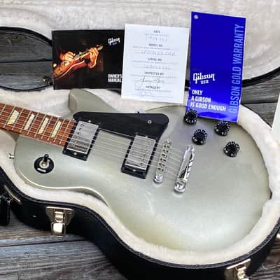 MASTER CERTIFIED: 2012 Gibson Les Paul Studio – Silver Metallic – Pro Setup – $1499 USD | FREE SHIPPING image 9
