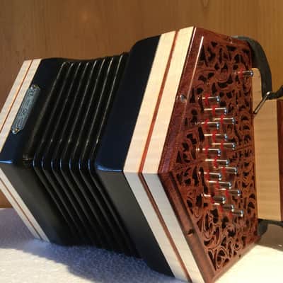 The Eirú Concertina by The Irish Concertina Company image 1