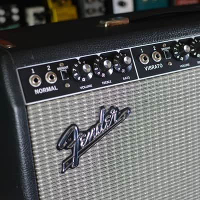 Fender '65 Super Reverb Reissue 45-Watt 4x10" Guitar Combo 2001 - Present - Black image 5