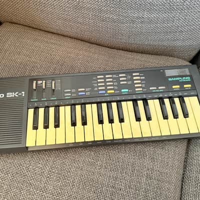 Casio SK-1 32-Key Sampling Keyboard 1986 - Black image 2