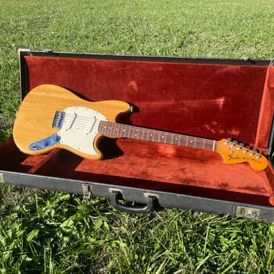 1973 Fender Musicmaster in Natural- Professional set up- Fender hard shell case image 1