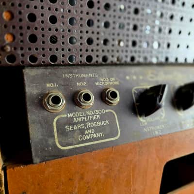 Silvertone Model 1300 1949 - 2-Tone Tan with Treble Clef Luther Perkins / Johnny Cash image 6