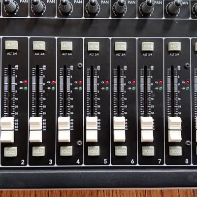 Mackie Onyx 1620i 16-Channel Analog Mixer | FireWire Audio Interface | Onyx Preamps | Perkins EQ image 11