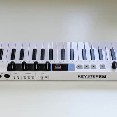 Arturia KeyStep 37 MIDI Controller 2021 - 2025 - White image 7