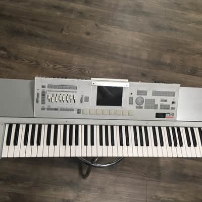 Korg M3 - 73 s/n D1573