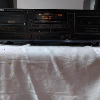 Pioneer CT-W205R double cassette deck in excellent condition - 1980's image 1