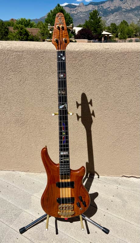 Alembic Essence 4