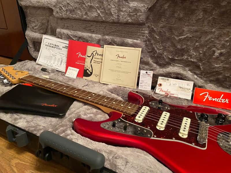 Fender Limited Edition Parallel Universe Series Jaguar Strat 2018 - Candy Apple Red
