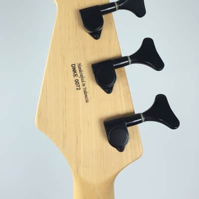 Peavey Millennium 4 BXP Electric Bass Guitar Transparent Black image 9