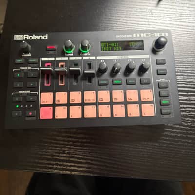 Roland MC-101 Groovebox 2019 - Present - Black image 6