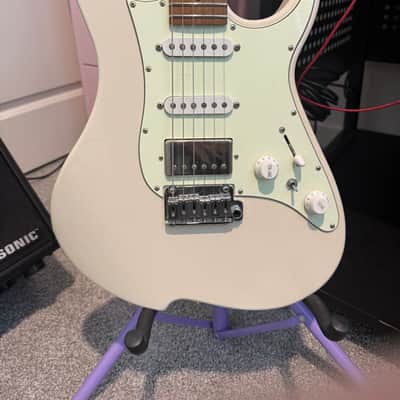 VOLA OZ RMN VW in Vintage white with Gig Bag image 1