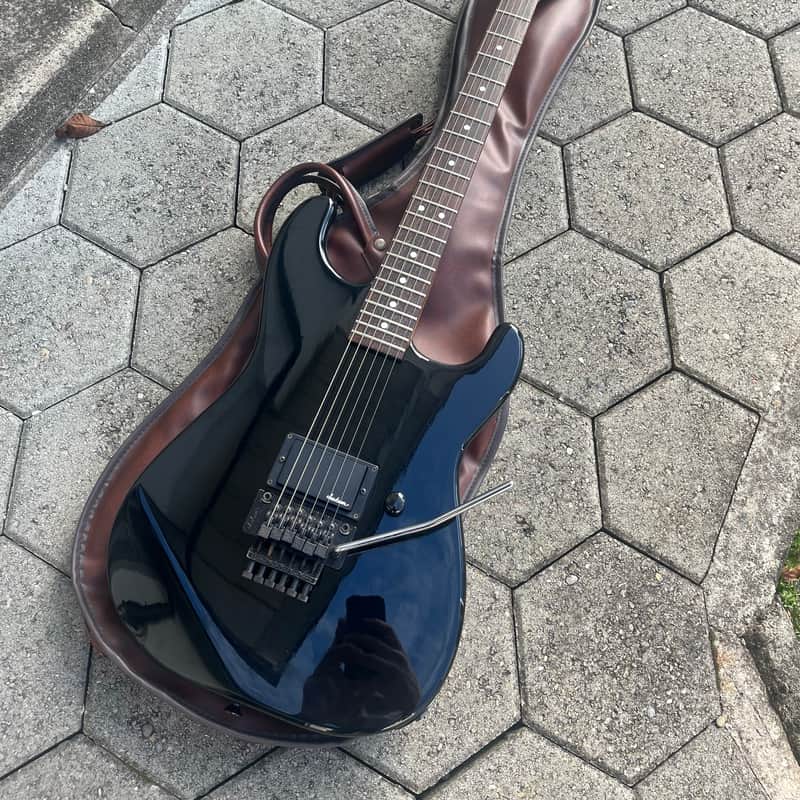 1986 – 1989 Charvel Model 2 1H with Rosewood Fretboard Black