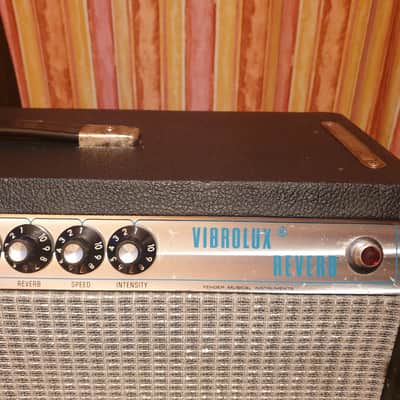 Fender Vibrolux Reverb 2-Channel 35-Watt 2x10" Guitar Combo 1980 - Silverface with volume boost image 4