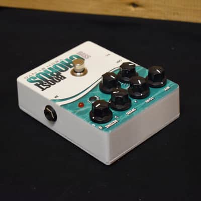 Tech 21 Bass Boost Chorus USA – Bass Chorus & Boost Pedal – Very Good Condition image 2