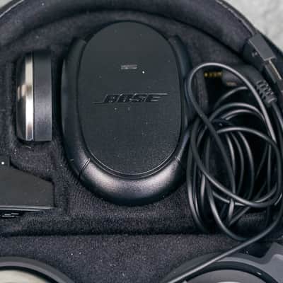 Bose QuietComfort 3 Acoustic Noise Cancelling Headphones, Black image 4