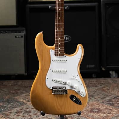 Fender Classic Series '70s Stratocaster Electric Guitar - Natural with Gig Bag - Used image 4