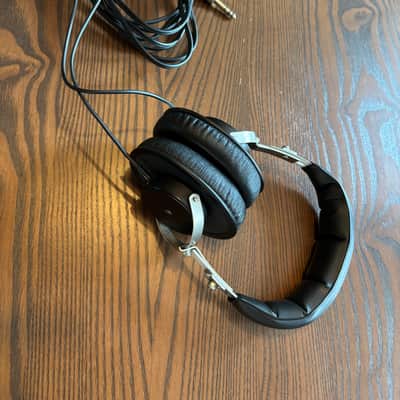 Beyerdynamic DT48 Vintage Headphones image 2