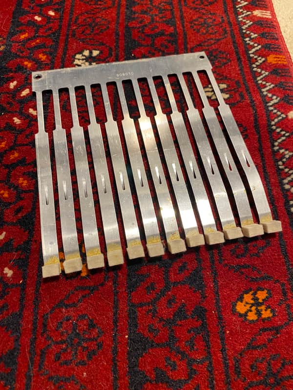 Rhodes Single Treble Damper Comb image 1