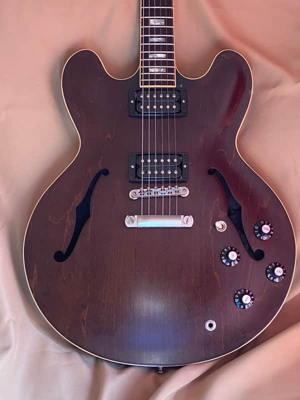 Gibson ES335 2017 - WALNUT SATIN