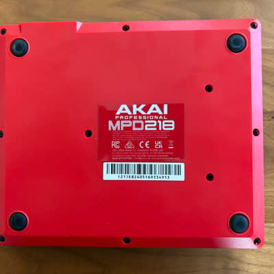 Akai MPD218 Drum Pad Controller - Black image 2