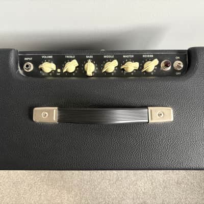 Fender Blues Junior IV 15-Watt 1x12" Guitar Combo - Black image 2