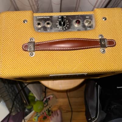Fender '57 Custom Champ 2-Channel 5-Watt 1x8" Guitar Combo 2016 - Present - Lacquered Tweed image 2