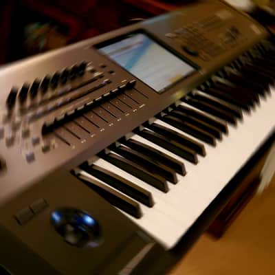MUST SEE!!! KORG KRONOS X 61 FULLY INSPECTED/SERVICED AND IN AMAZING CONDITION! image 9