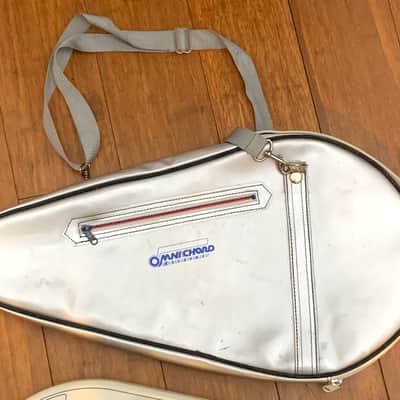 Suzuki OM-27 Omnichord with Power Adapter & Original Soft Case / Packaging 1981 - Ivory image 3