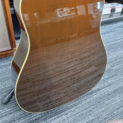 GIBSON CUSTOM SHOP J-45 Acoustic Guitar Classic Design image 9
