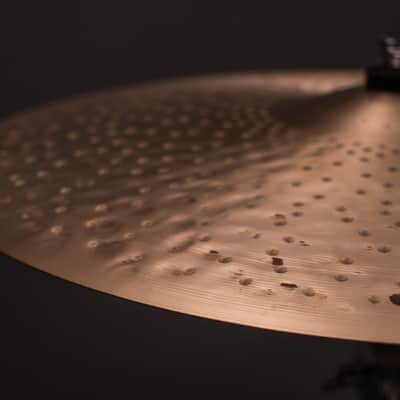Zildjian 22" K Constantinople Thin Ride Overhammered image 3