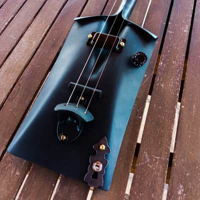 MADE TO ORDER Handmade 3 Strings Shovel Guitar Matte Black, Mild Relic image 2