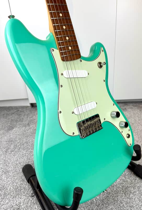 Fender Player Duo-Sonic Sea Foam Green Pau Ferro in excellent condition