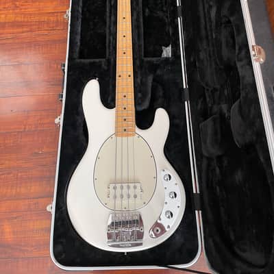 Ernie ball Musicman Stingray bass 1986 - White image 7