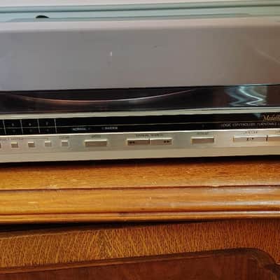Mitsubishi LT5 linear tracking turntable in excellent condition serviced - 1970's image 2