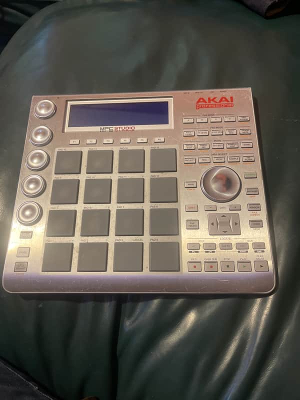 Akai MPC Studio Music Production Controller V1 2012 - 2019 - Grey
