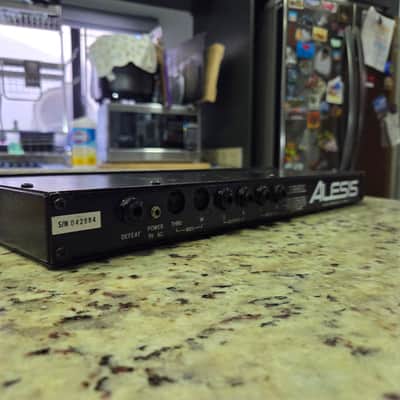 Antares AVP-1 Vocal Producer 2010s - Green image 8