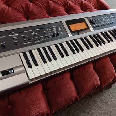 Roland GW-7 61-Key Workstation Keyboard image 4